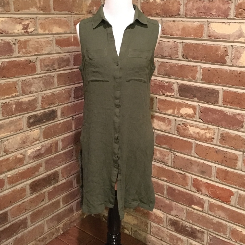 White House Black Market Sleeveless Tunic